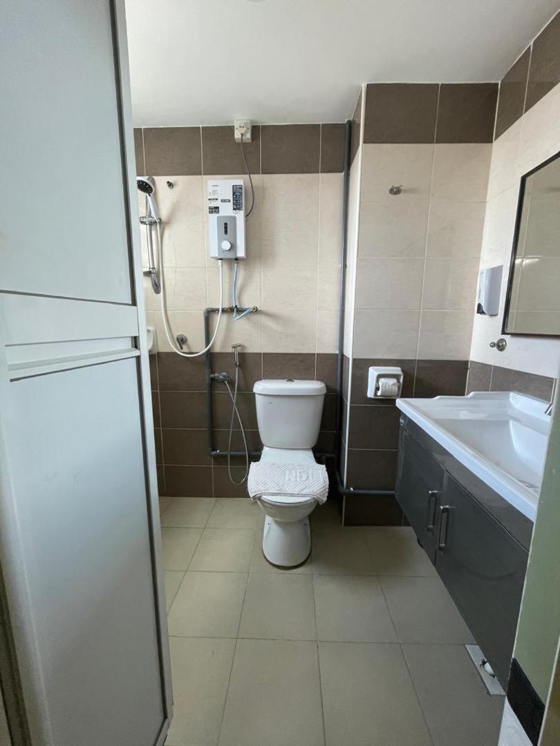 N&L Hotel Kuala Terengganu Bagian luar foto
