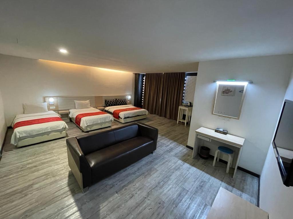 N&L Hotel Kuala Terengganu Bagian luar foto