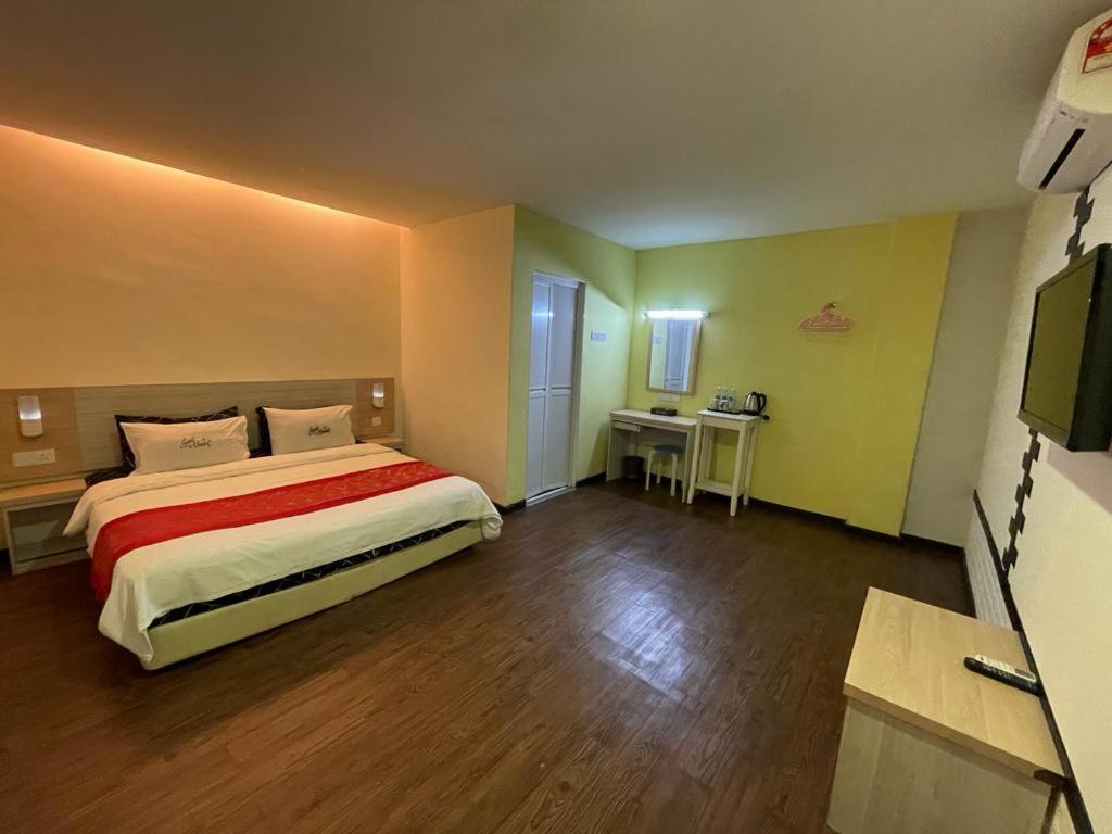N&L Hotel Kuala Terengganu Bagian luar foto