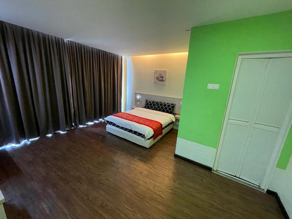 N&L Hotel Kuala Terengganu Bagian luar foto
